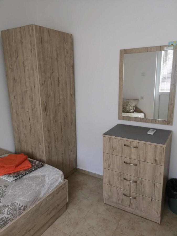 Apartment Elvira เชอร์โนโมเรทส์ ภายนอก รูปภาพ