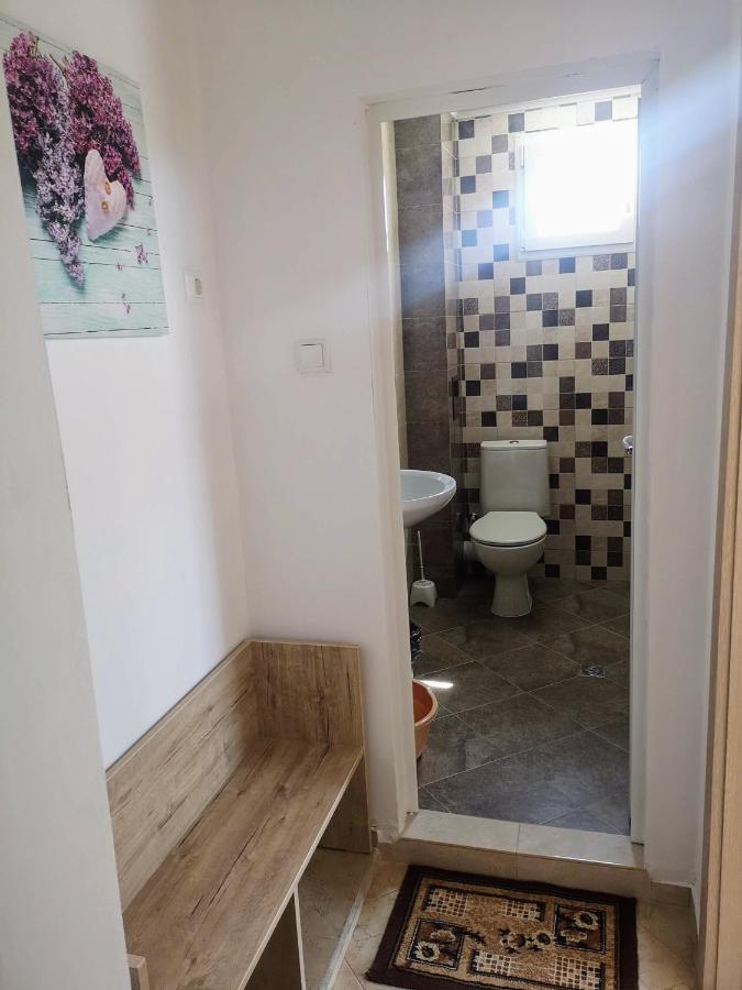 Apartment Elvira เชอร์โนโมเรทส์ ภายนอก รูปภาพ
