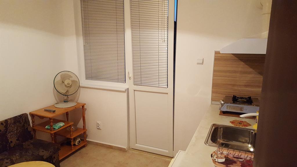 Apartment Elvira เชอร์โนโมเรทส์ ภายนอก รูปภาพ