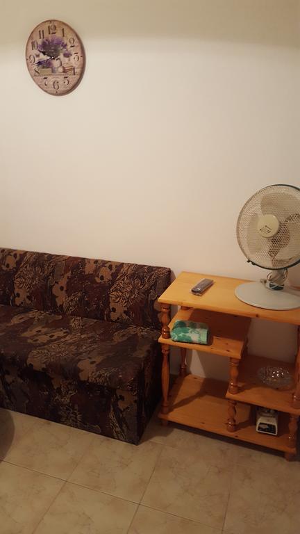 Apartment Elvira เชอร์โนโมเรทส์ ภายนอก รูปภาพ